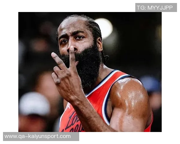 四冠中锋提前备战新赛季展现冠军气质与决心